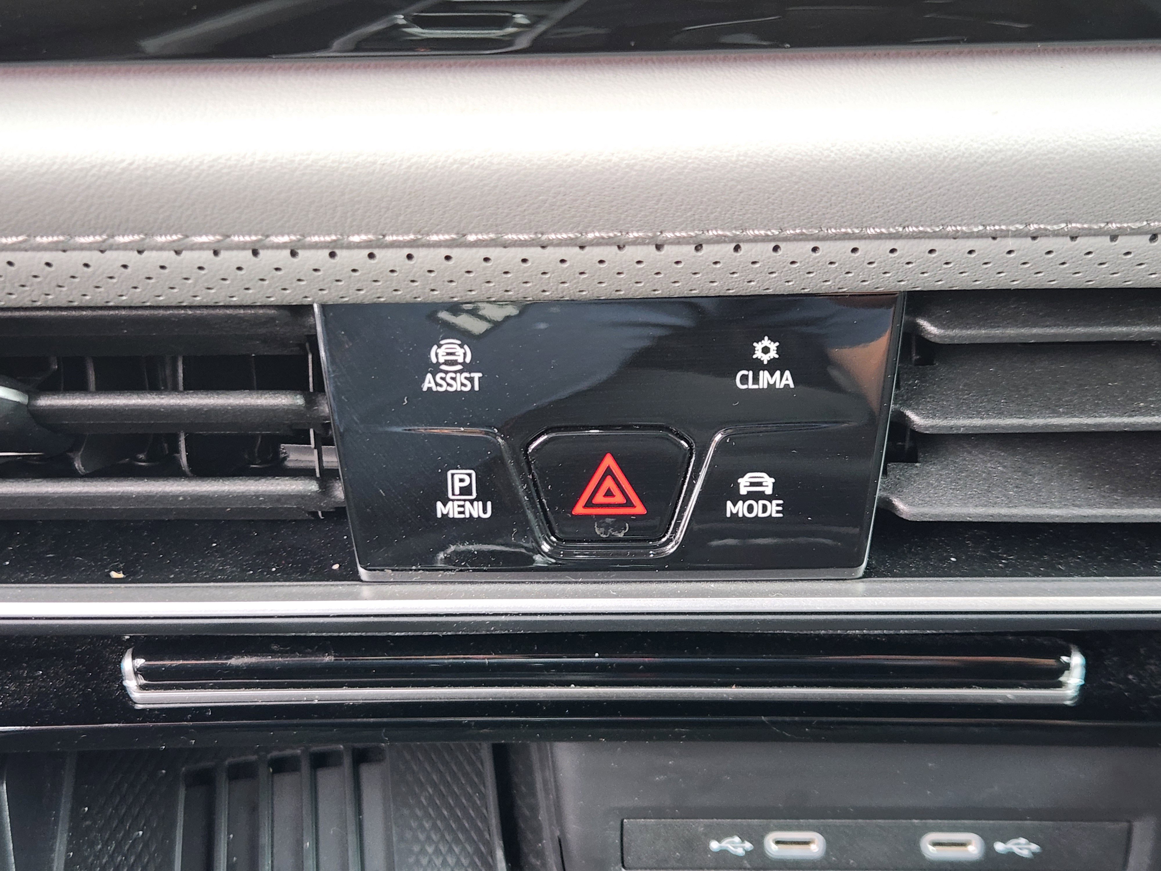 Certified 2025 Volkswagen Atlas Peak Edition SE image 22