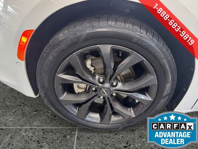Used 2019 Chrysler Pacifica Touring Plus w/ Advanced Safetytec Group image 25