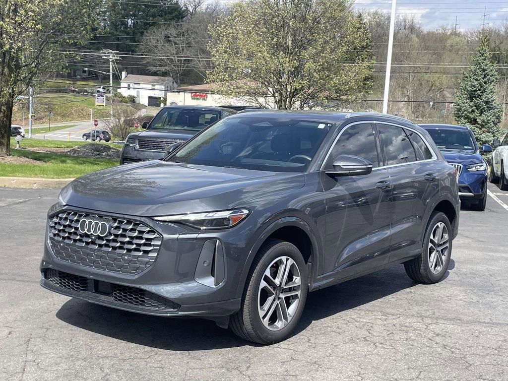 Used 2025 Audi Q5 Premium image 1