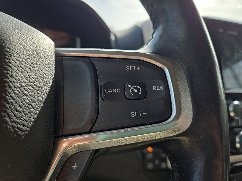 Used 2019 RAM 1500 Laramie AWD/4WD image 17