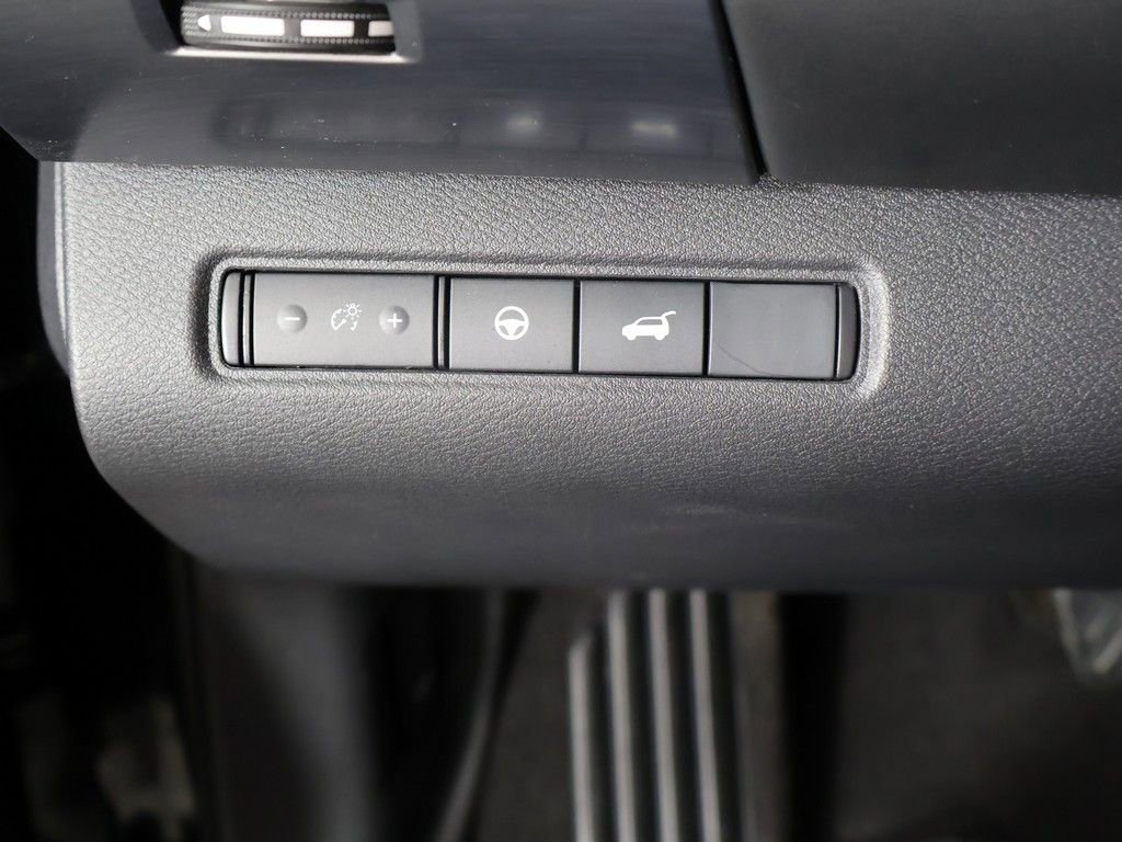 Used 2024 Nissan Pathfinder SL AWD/4WD image 37