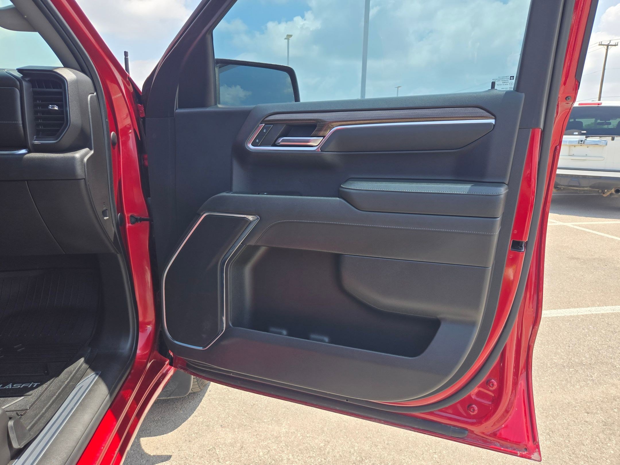 Used 2023 Chevrolet Silverado 1500 RST AWD/4WD image 26