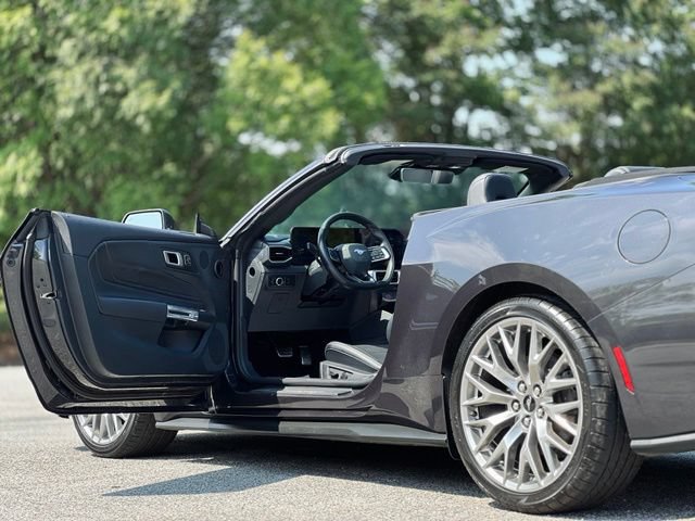 Used 2024 Ford Mustang Premium RWD image 21