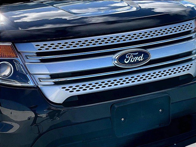 Used 2013 Ford Explorer XLT AWD/4WD image 30