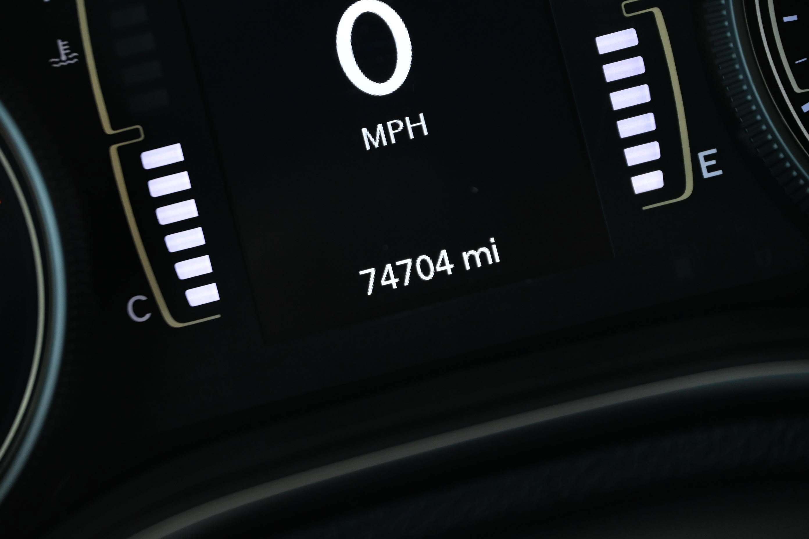 Used 2021 Jeep Cherokee Latitude Plus FWD image 32