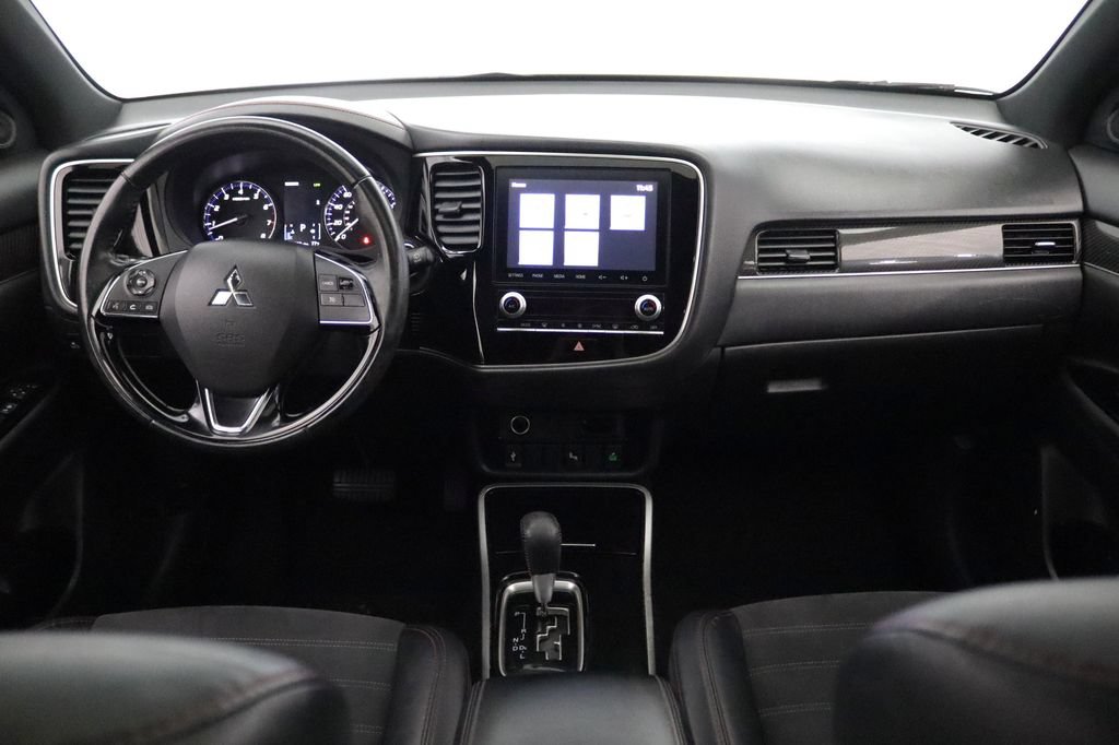 Used 2020 Mitsubishi Outlander LE AWD/4WD image 19