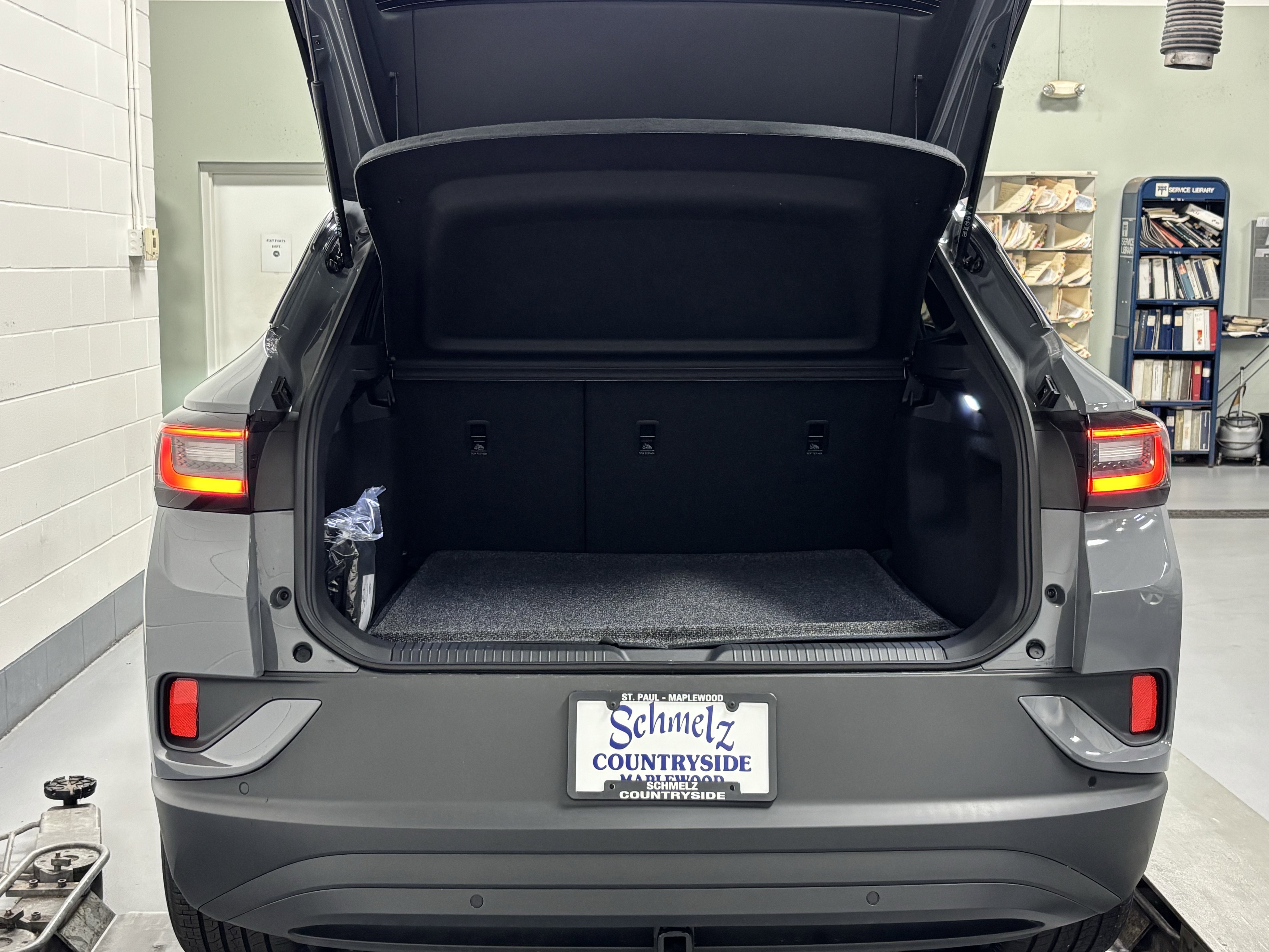 New 2025 Volkswagen ID.4 Pro image 28