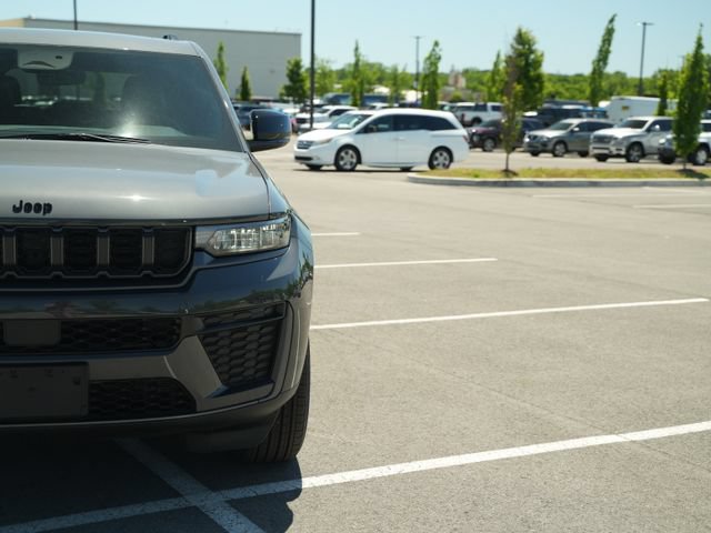New 2026 Jeep Grand Cherokee Altitude AWD/4WD image 43