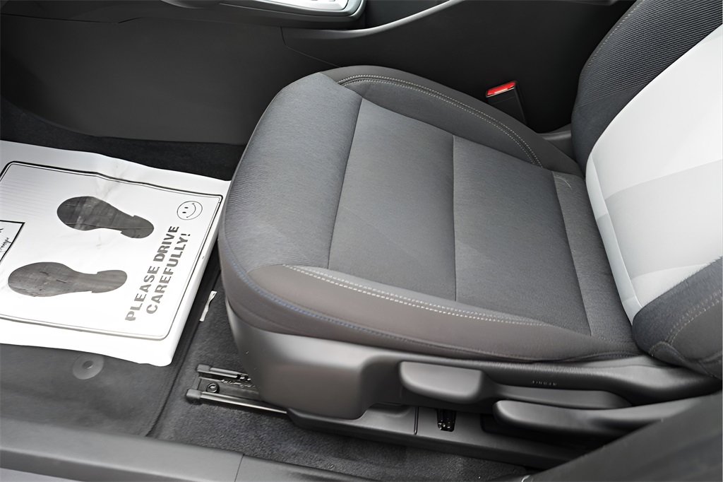 Used 2025 Chevrolet Trax LS w/ LS Convenience Package image 14