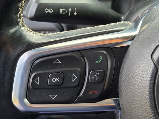 Used 2020 Jeep Wrangler Unlimited Sahara image 12