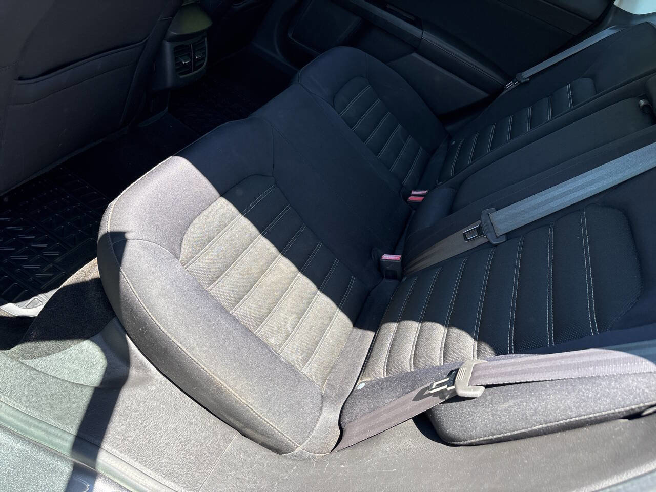 Used 2014 Ford Fusion SE FWD image 17