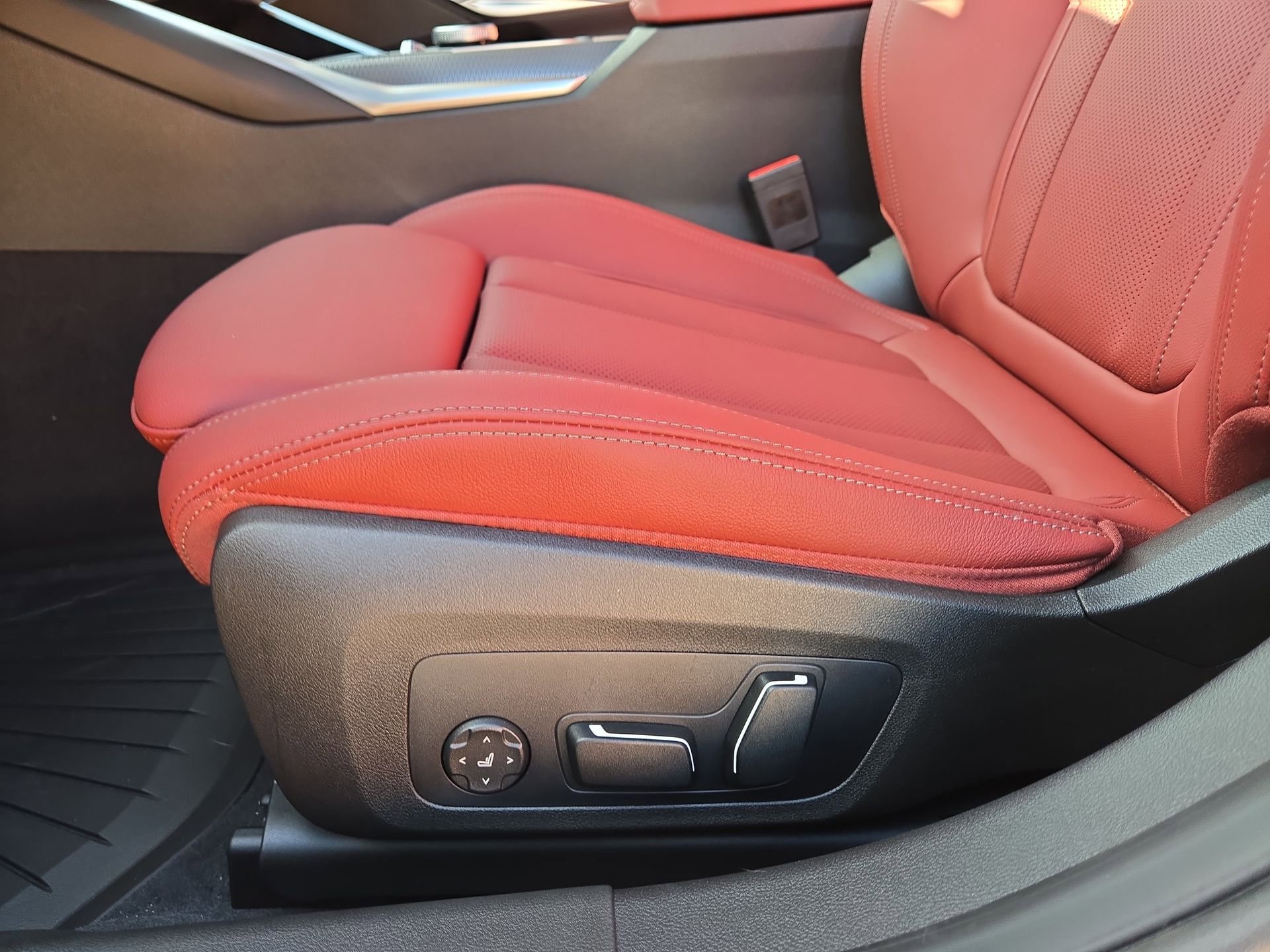 New 2026 BMW 330i Sedan image 17