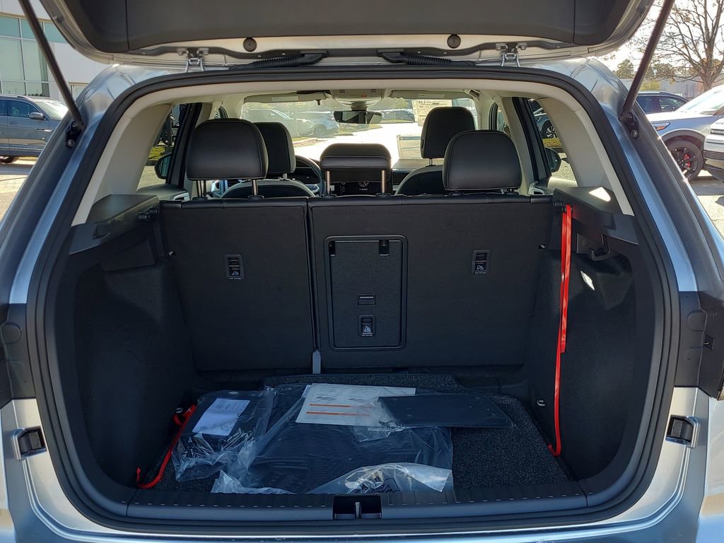 New 2026 Volkswagen Taos SE image 16