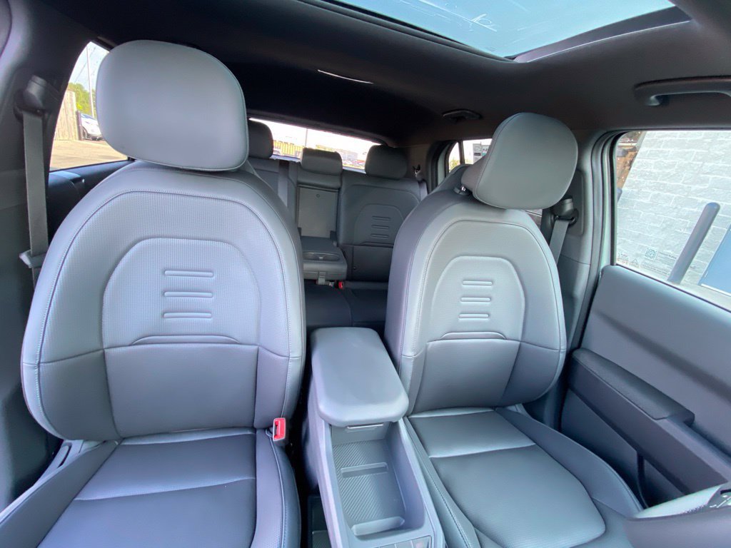 New 2027 Kia EV3 Land FWD image 31