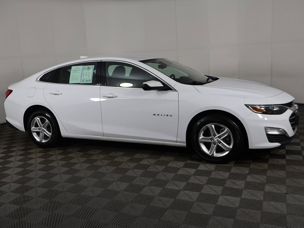 Used 2022 Chevrolet Malibu LT image 16