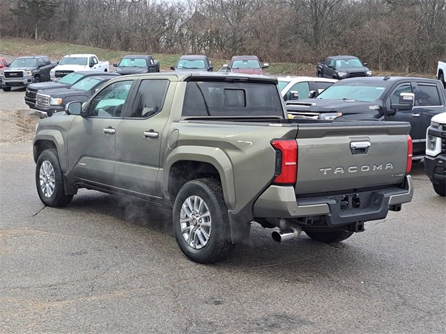 Used 2024 Toyota Tacoma Limited image 3