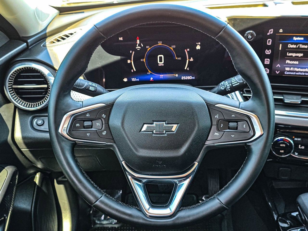 Certified 2025 Chevrolet Trax ACTIV w/ Sunroof Package image 25