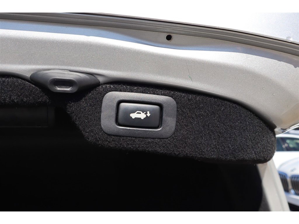 Used 2013 Lexus LS 460 AWD w/ Comfort Pkg image 51