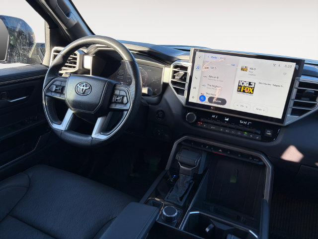 Used 2025 Toyota Tundra Limited AWD/4WD image 10