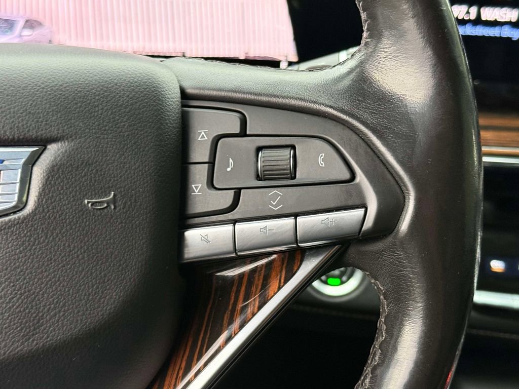 Used 2021 Cadillac Escalade ESV Luxury image 32