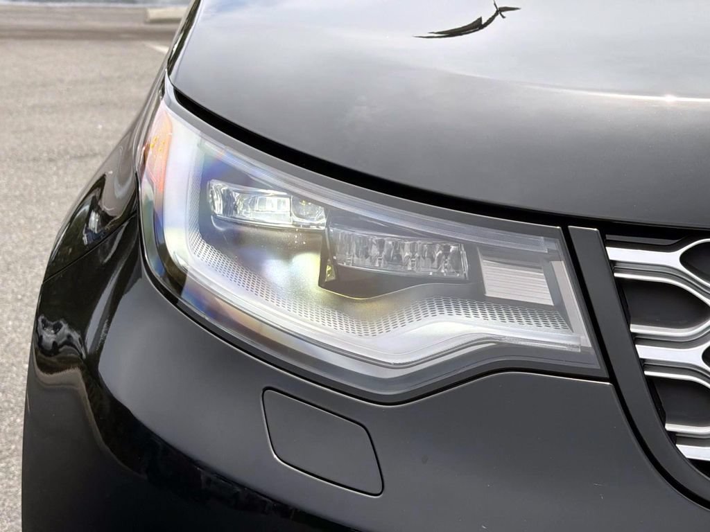 New 2026 Land Rover Discovery S AWD/4WD image 9