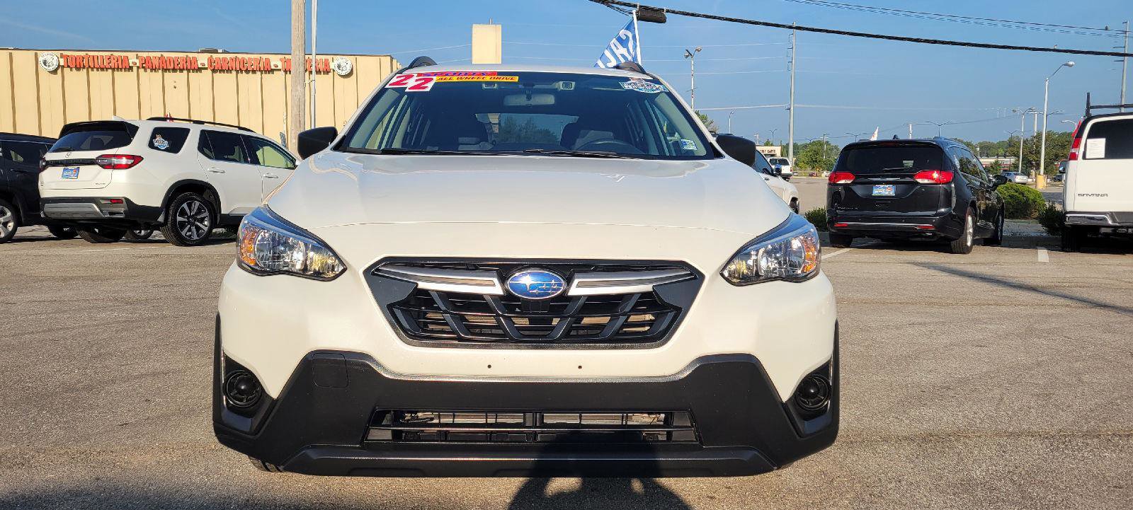 Used 2022 Subaru Crosstrek 2.0i image 2