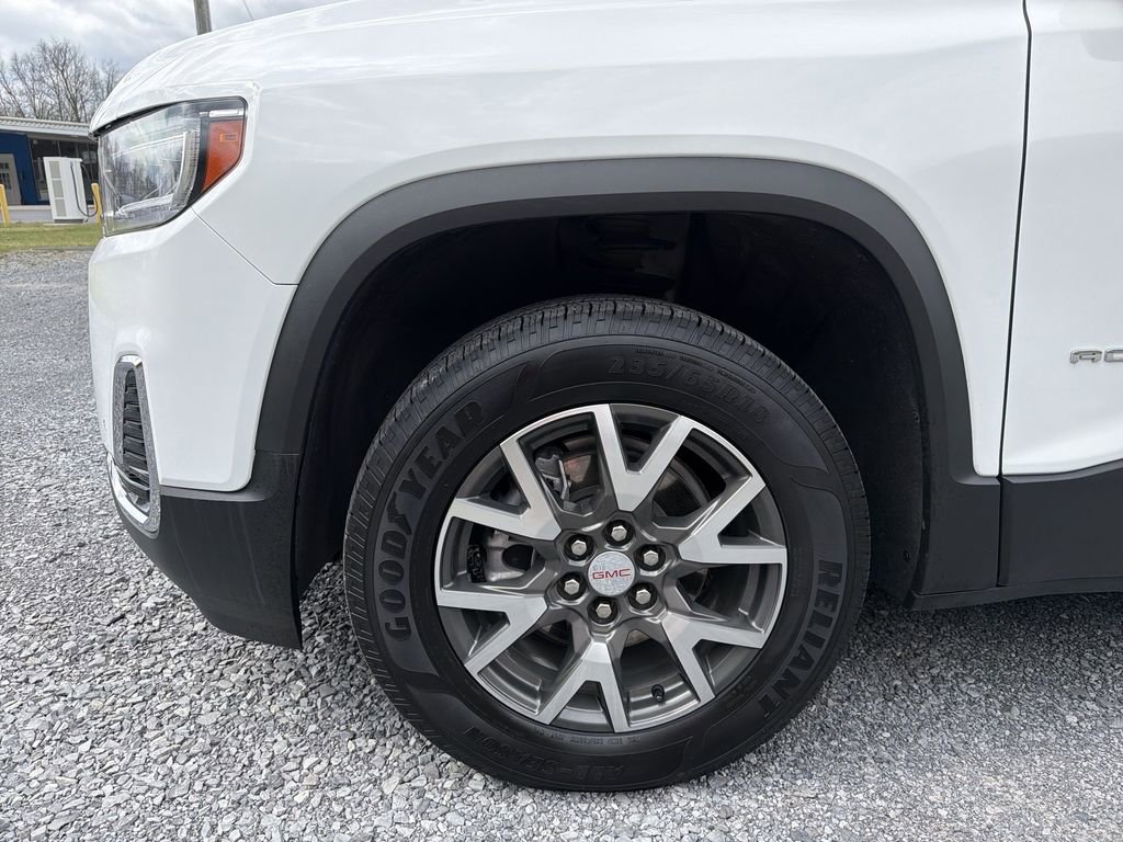 Used 2022 GMC Acadia SLE w/ LPO, Floor Liner Package image 14