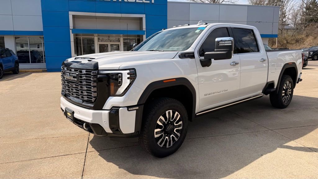 Used 2025 GMC Sierra 2500 Denali Ultimate image 4