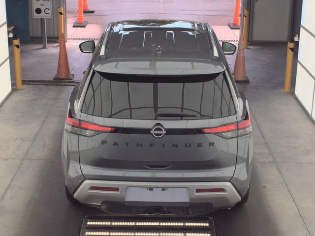 Used 2025 Nissan Pathfinder Platinum w/ Black Appearance Package FWD image 7
