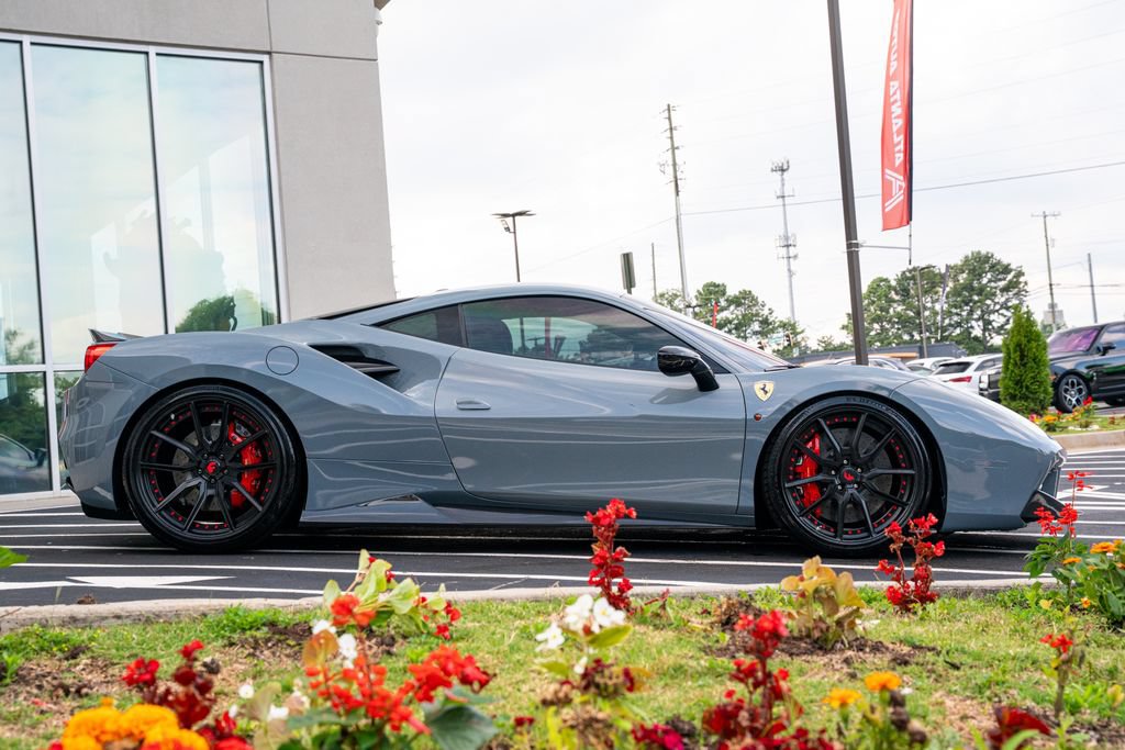 Used 2016 Ferrari 488 GTB RWD image 11