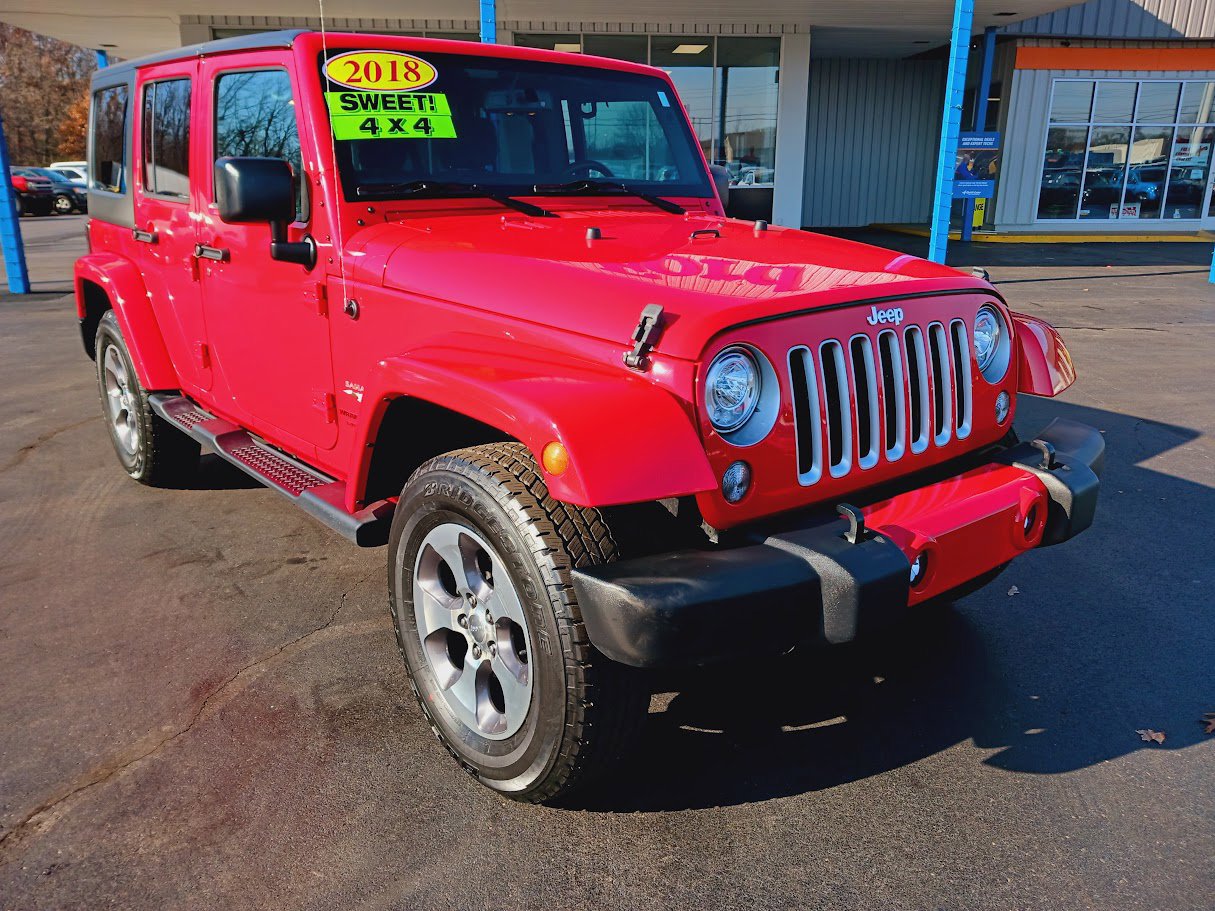 Used 2018 Jeep Wrangler Unlimited Sahara w/ Connectivity Group image 4