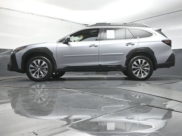 Certified 2025 Subaru Outback Touring w/ Popular Package #2 AWD/4WD image 37