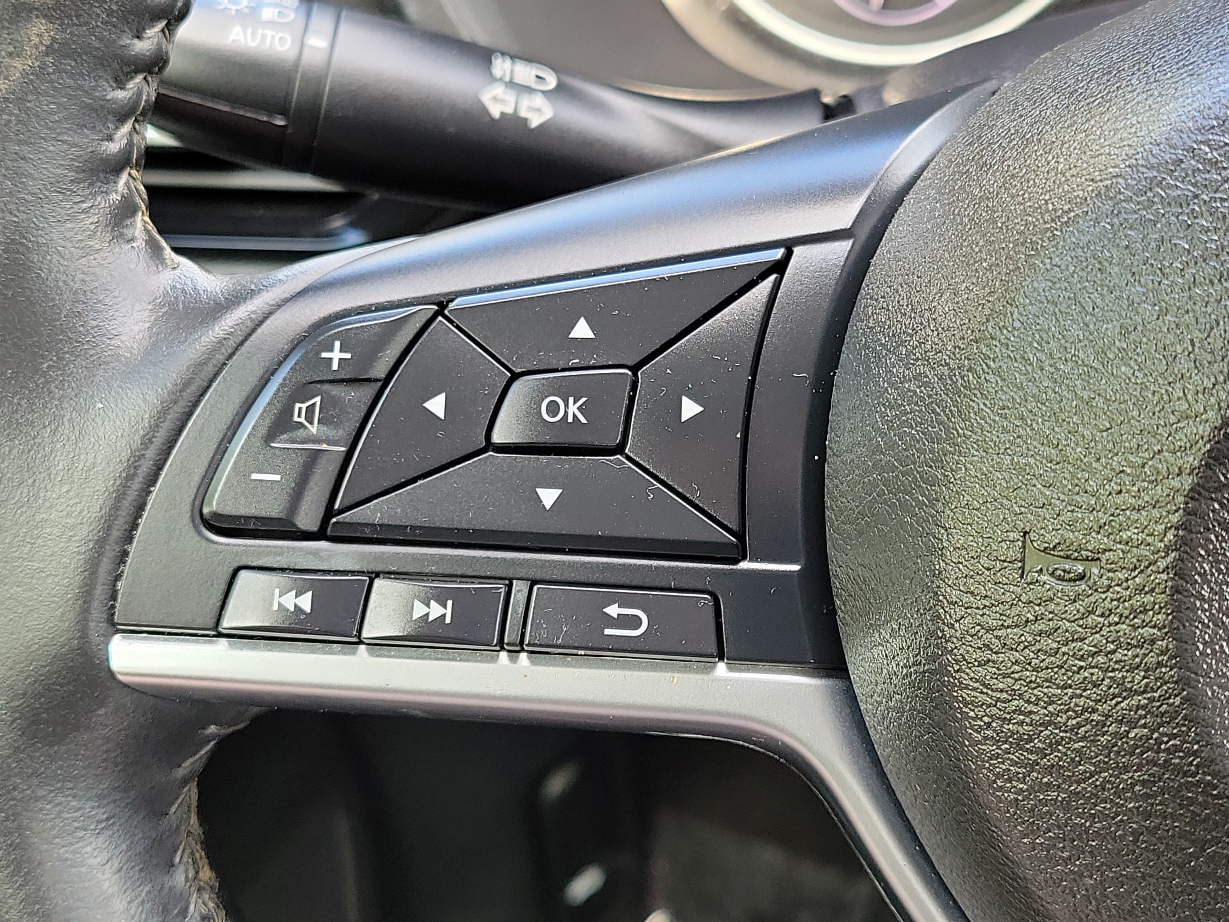 Used 2023 Nissan Sentra SV w/ All-Weather Package FWD image 26