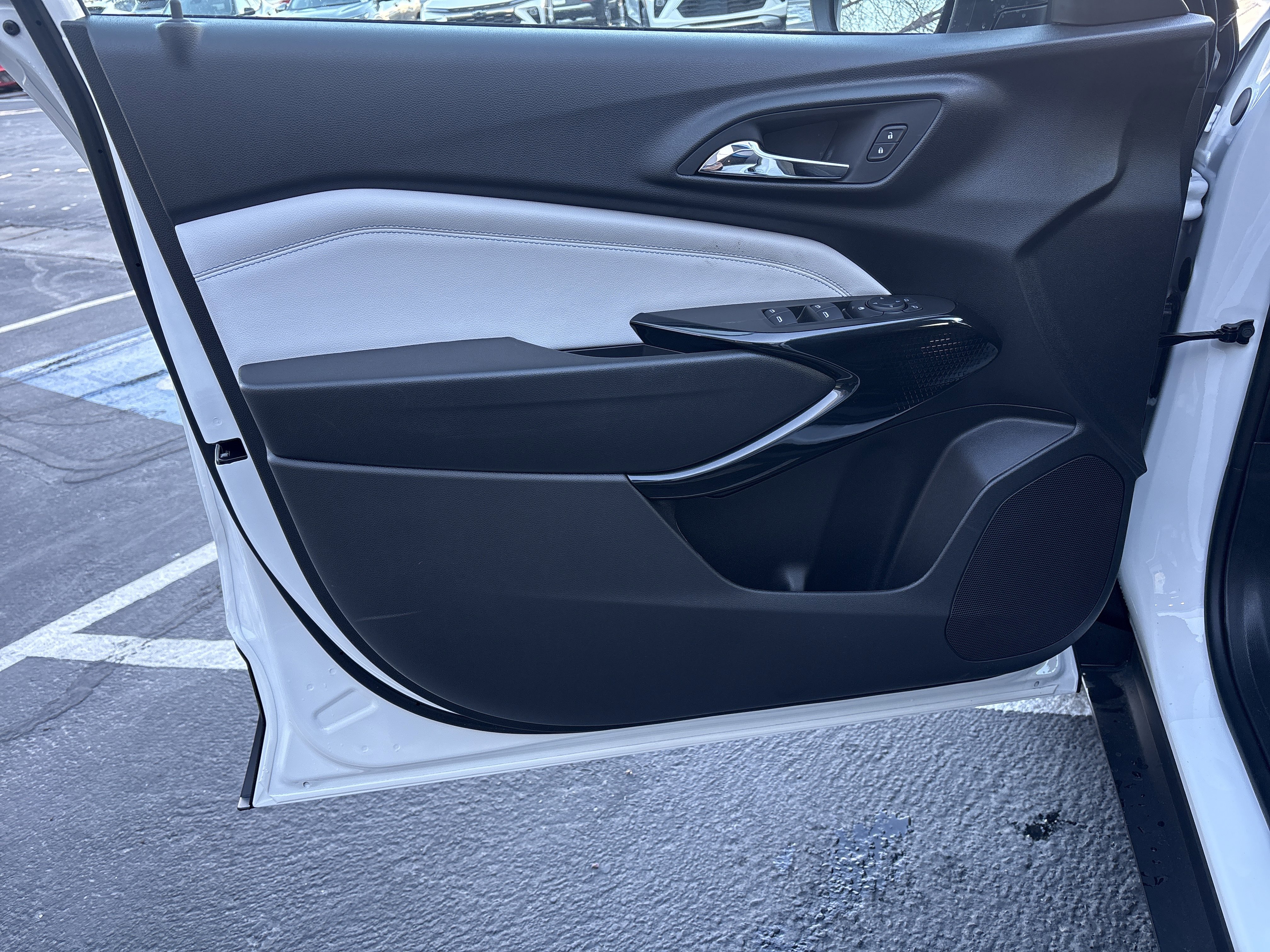 New 2026 Chevrolet Trax LT w/ Driver Confidence Package FWD image 15