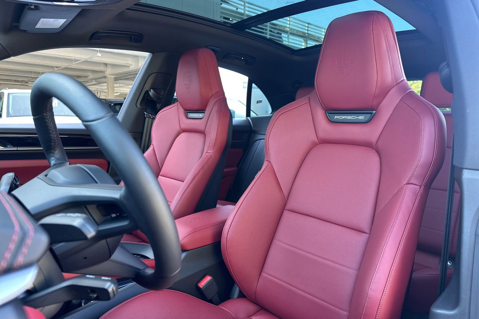 New 2025 Porsche Macan 4S Electric image 5