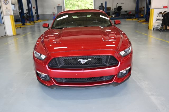 Used 2015 Ford Mustang GT RWD image 2