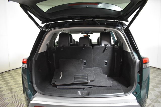 Certified 2024 Nissan Pathfinder SL w/ Black Appearance Package image 34
