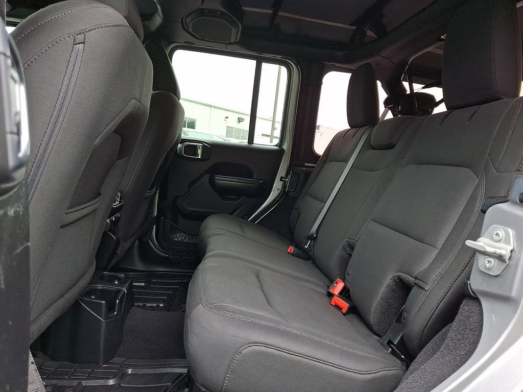 Used 2018 Jeep Wrangler Unlimited Sport S AWD/4WD image 10