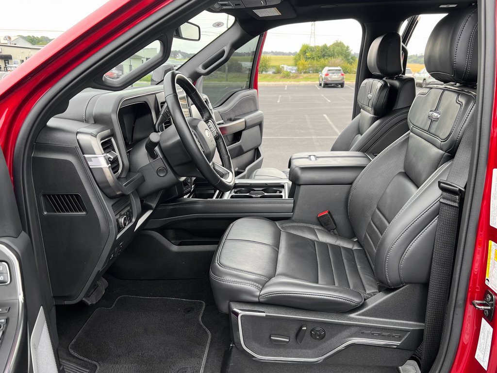 Used 2025 Ford F250 Platinum image 3
