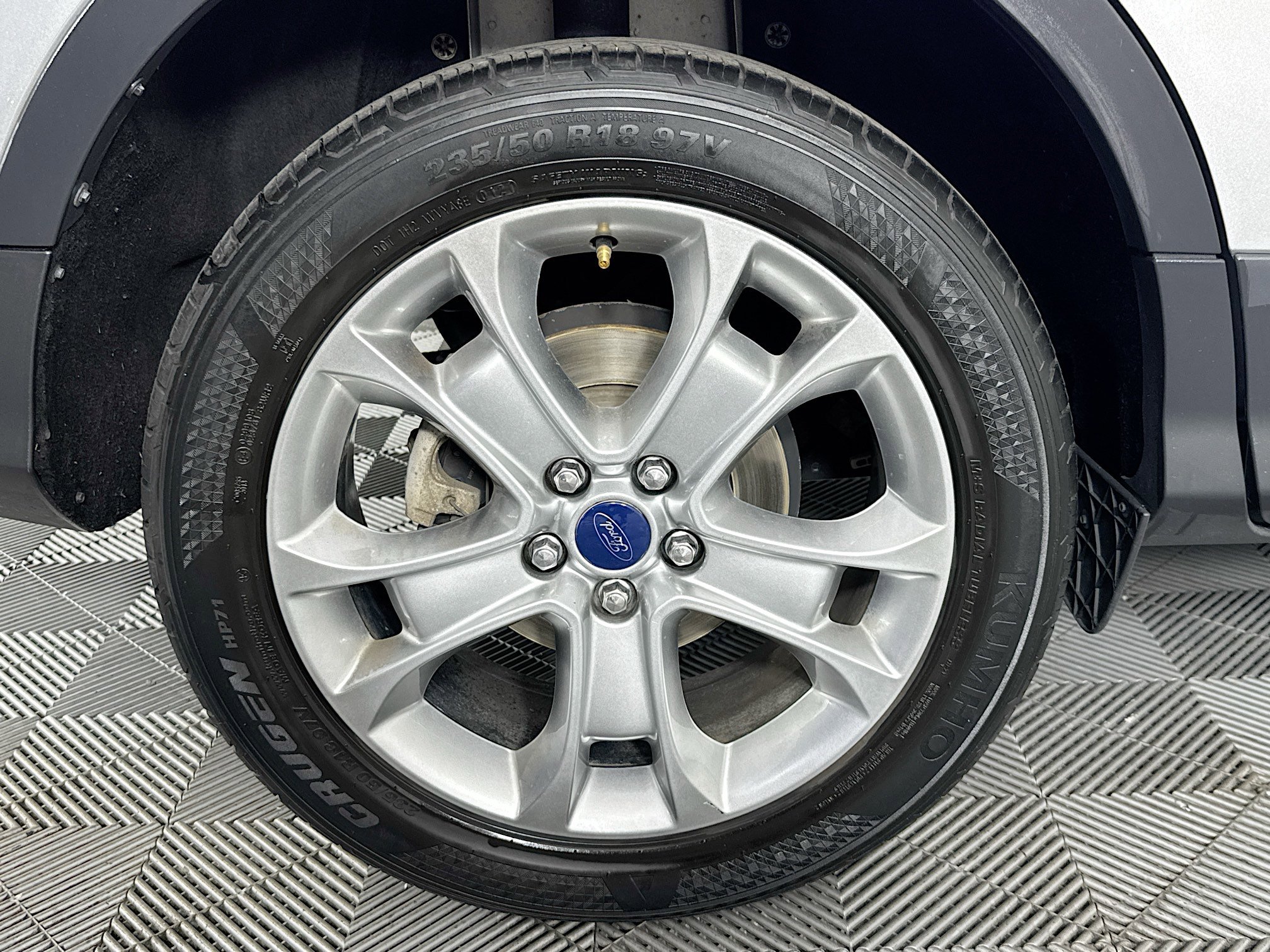 Used 2016 Ford Escape Titanium image 32