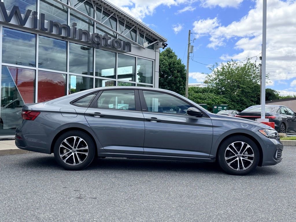 Used 2024 Volkswagen Jetta Sport FWD image 7
