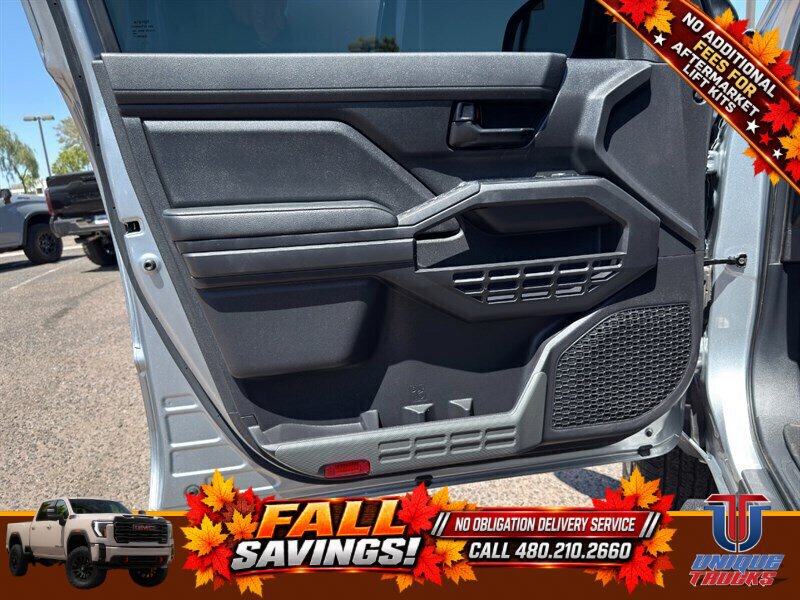 Used 2024 Toyota Tacoma SR AWD/4WD image 16
