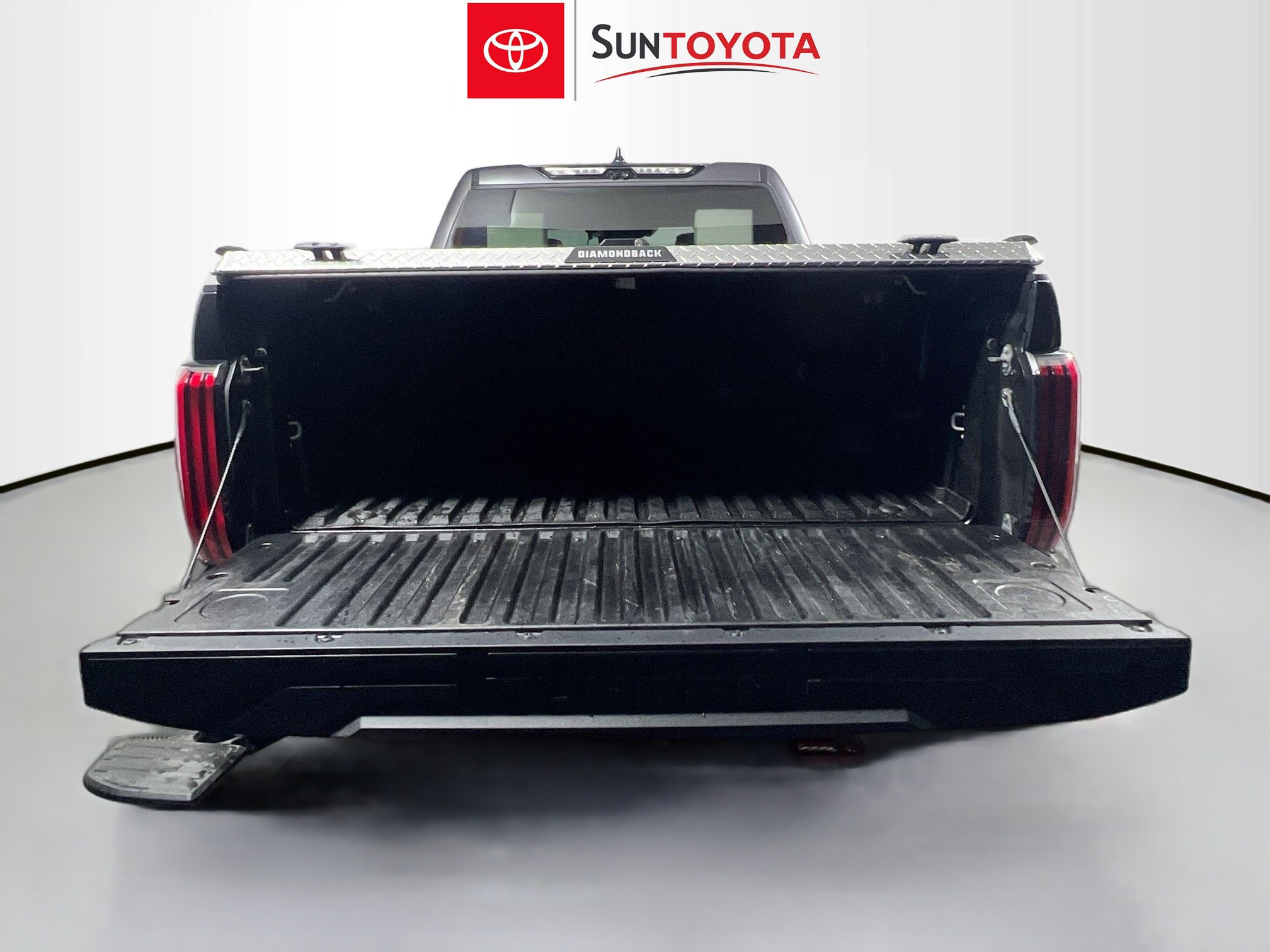 Used 2024 Toyota Tundra Capstone AWD/4WD image 33