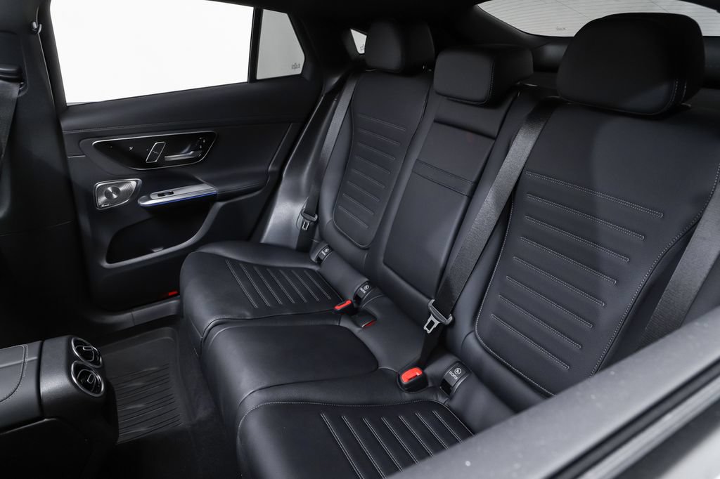 Certified 2025 Mercedes-Benz GLC 300 4MATIC image 11