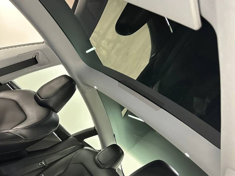 Used 2025 Tesla Model 3 Long Range RWD image 37