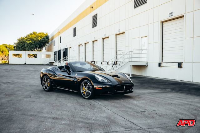 Used 2014 Ferrari California image 63
