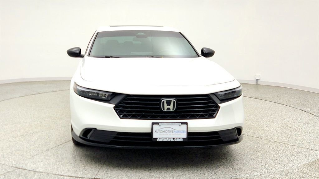 Used 2023 Honda Accord Sport image 2