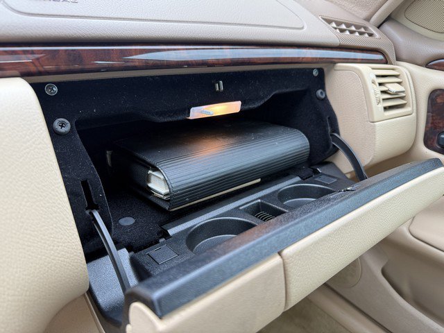 Used 2001 Mercedes-Benz E 320 Sedan image 38