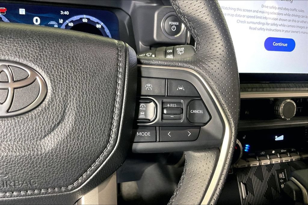 Used 2025 Toyota 4Runner Platinum AWD/4WD image 22