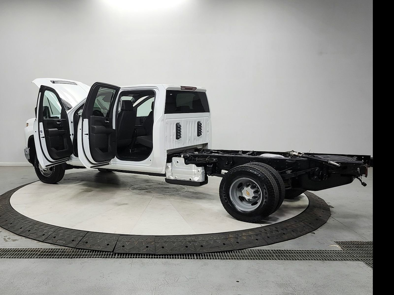 Used 2024 Chevrolet Silverado 3500 W/T w/ WT Convenience Package image 13